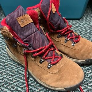 Columbia Hiking Boits
